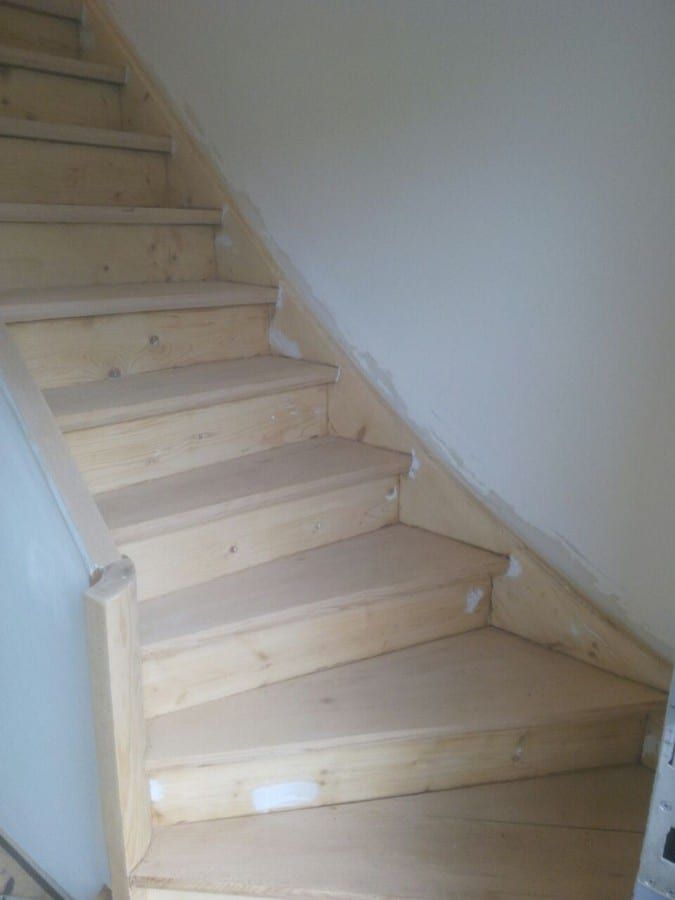 Aufarbeitung einer alten Holztreppe