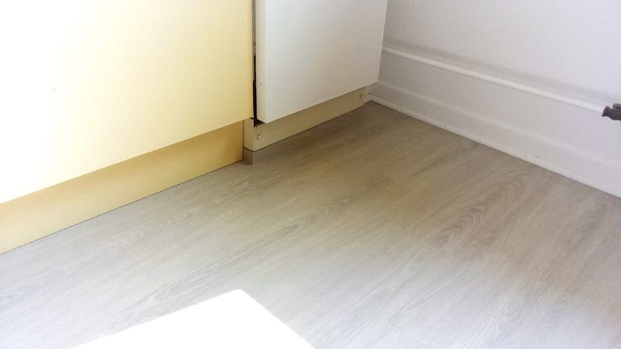 Sanierung von altem Steinholzestrich durch modernen Vinyl-Designklickbelag-06