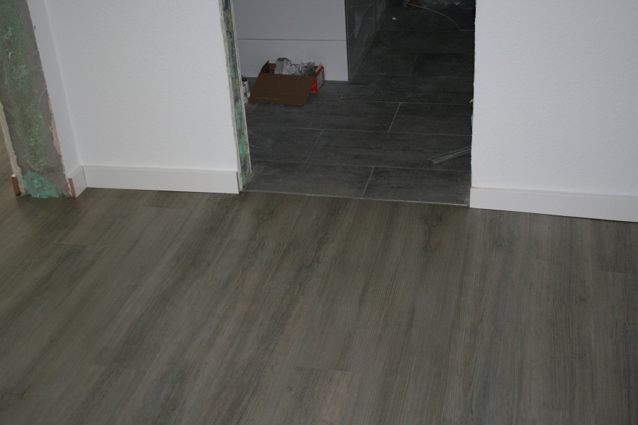 Laminatboden durch Designvinylbelag ersetzt Bild 03