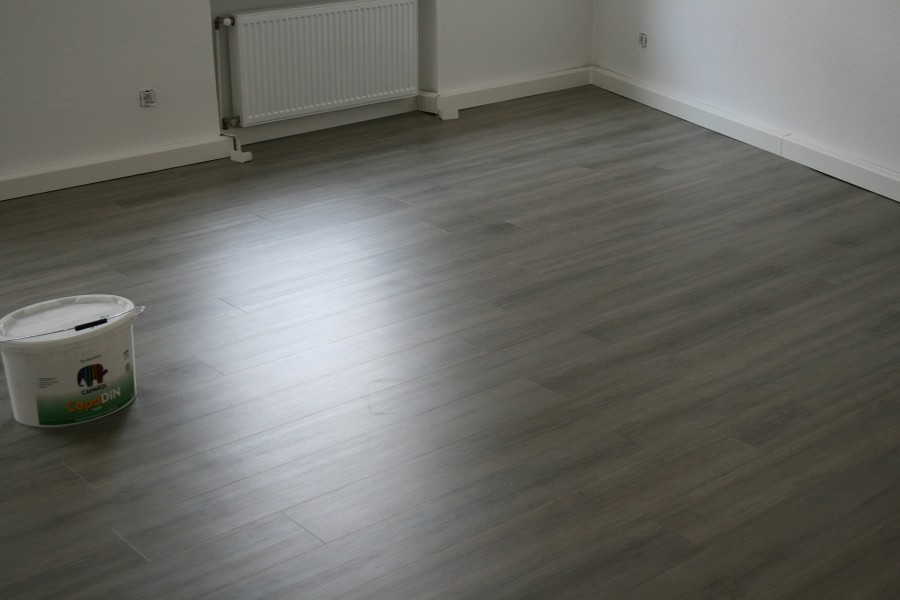 Laminatboden durch Designvinylbelag ersetzt Bild 04