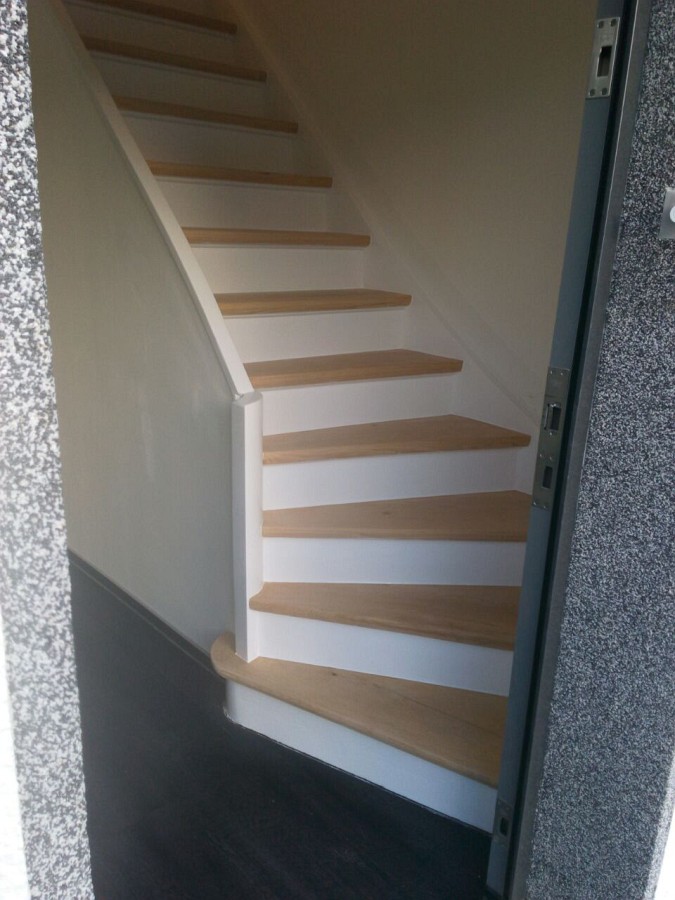 Aufarbeitung einer alten Holztreppe