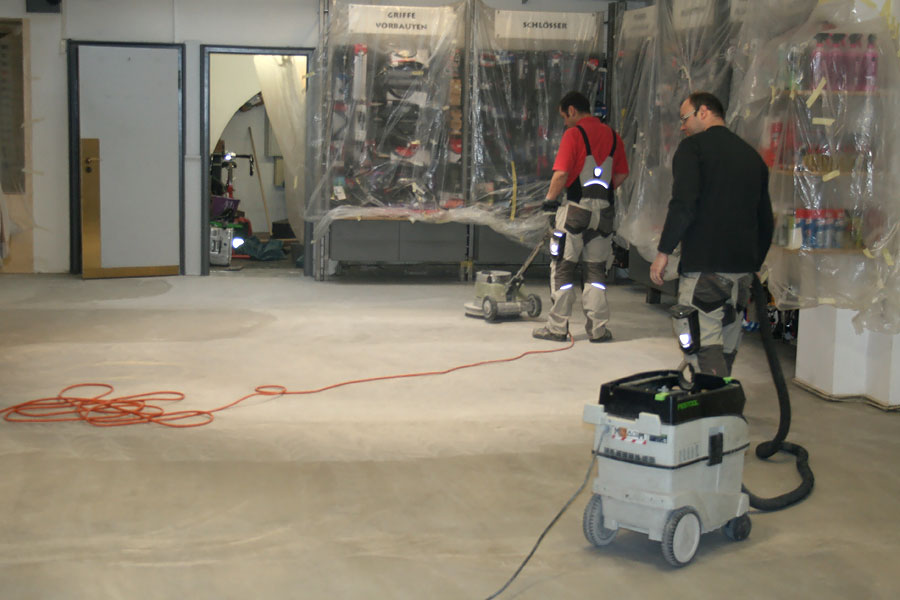 Fußbodenerneuerung 350m² Fahrradladen Bochum: Von der Untergrundvorbereitung bis zum fertigen PVC-Designbelag 4