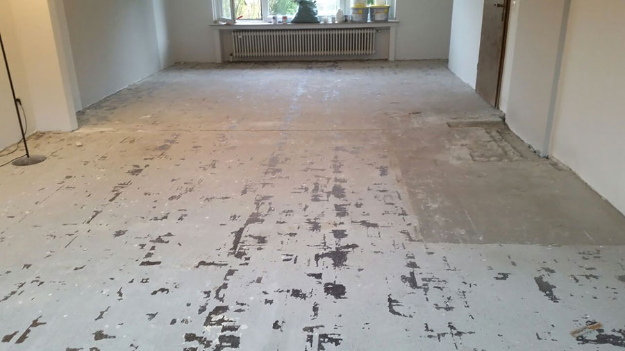 Parkettsanierung: Ausbau von Mosaikparkett und Neuverlegung von Landhausdielen im XL-Format-02