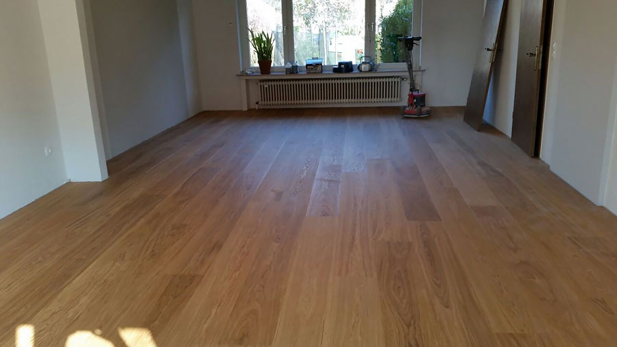 Parkettsanierung: Ausbau von Mosaikparkett und Neuverlegung von Landhausdielen im XL-Format-14