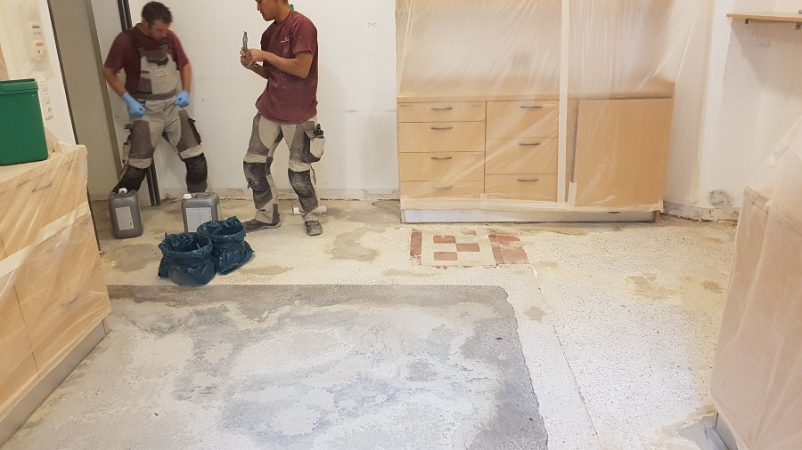 Schichtweiser Aufbau einer neuen Bodenbeschichtung