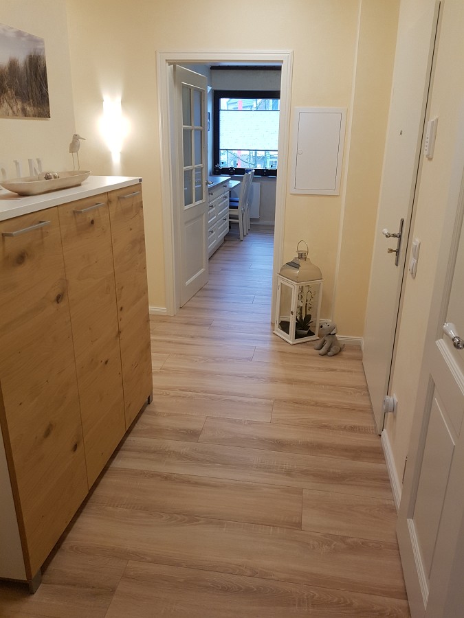 Nachhaltige Bodenlösung: Verlegung eines PVC-freien und ökologischen Designbelags-01