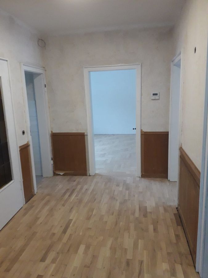 Professionelle Parkett-Aufarbeitung: Eiche Massivparkett und Holzdielen geschliffen, antikfarbig geölt und lackiert-11