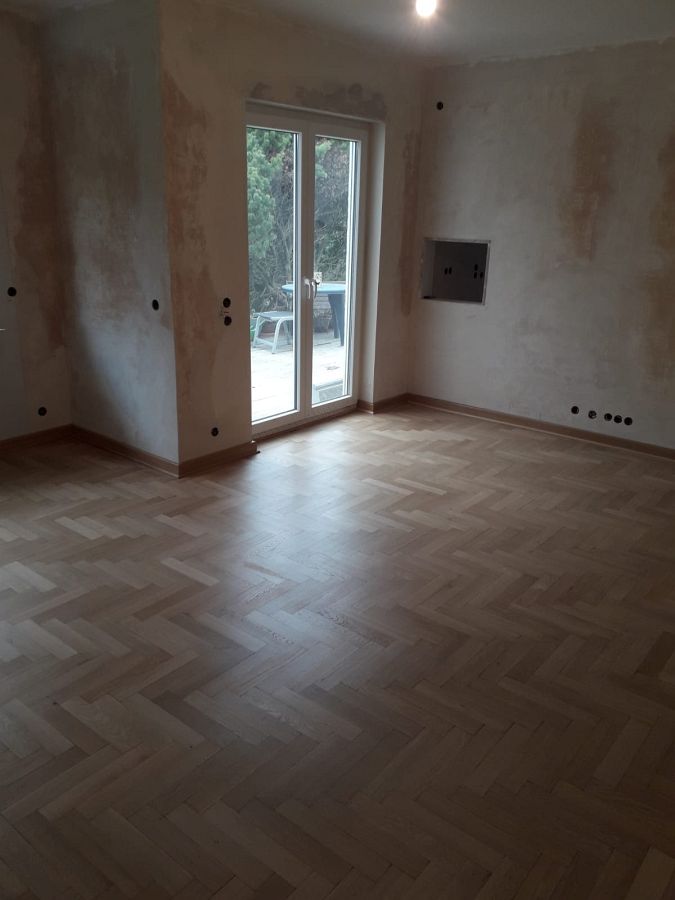 Professionelle Parkett-Aufarbeitung: Eiche Massivparkett und Holzdielen geschliffen, antikfarbig geölt und lackiert-22