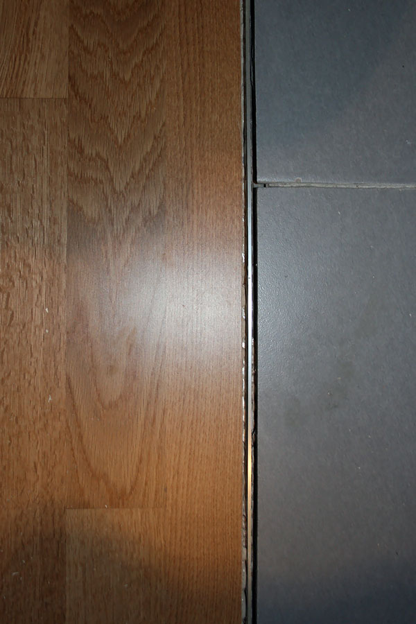 Renovierung einer Wohnung mit 3-Schicht Fertigparkett in Eiche Natur lackiert