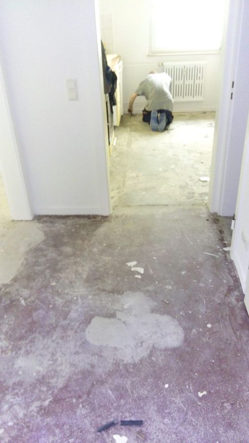 anierung von altem Steinholzestrich durch modernen Vinyl-Designklickbelag-01