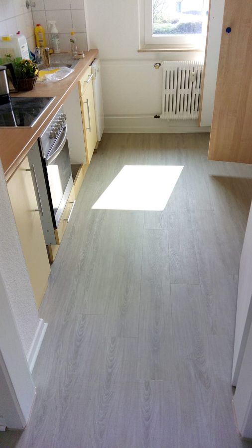 anierung von altem Steinholzestrich durch modernen Vinyl-Designklickbelag-03